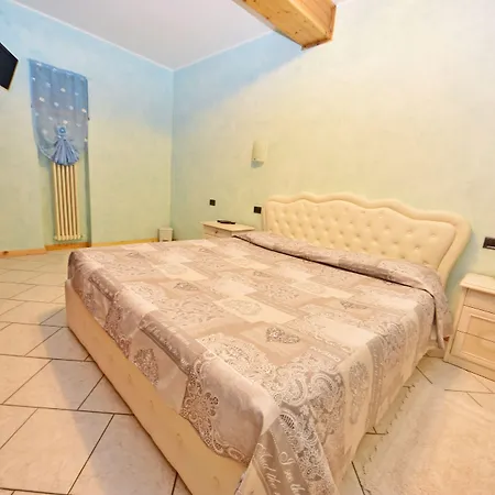 ホテル Diffuso Il Portichetto Sulla Collina A Vezio 3*