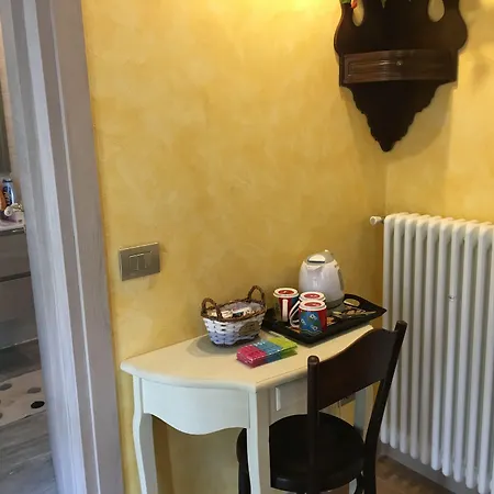 Diffuso Il Portichetto Sulla Collina A Vezio ホテル 3*