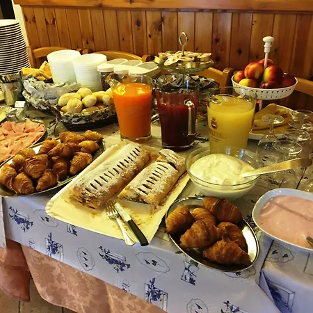 Hotel Diffuso Il Portichetto Sulla Collina A Vezio Perledo 3* Perledo