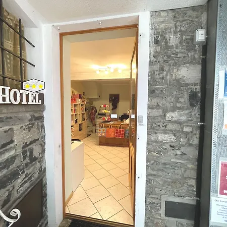 Hotel Diffuso Il Portichetto Sulla Collina A Vezio Perledo 3* Perledo