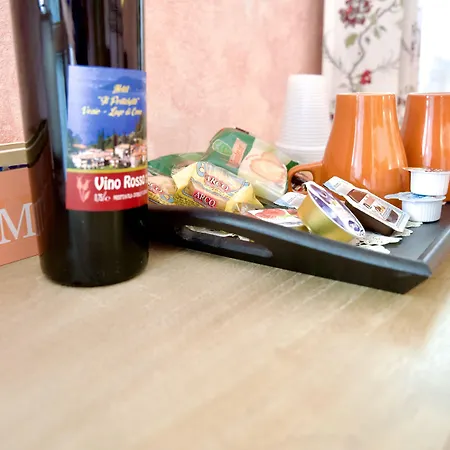 Hotel Hotel Diffuso Il Portichetto Sulla Collina A Vezio Perledo Perledo