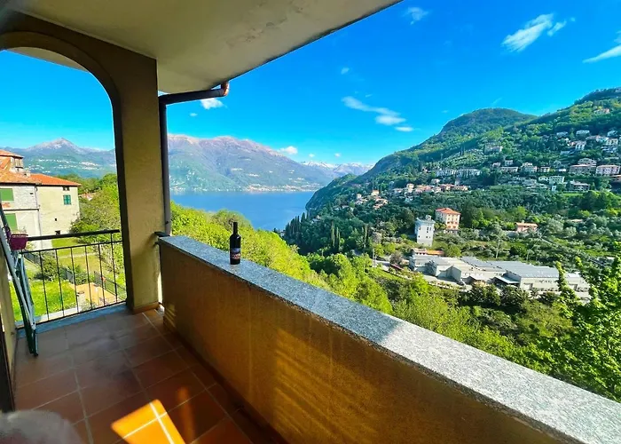 Diffuso Il Portichetto Sulla Collina A Vezio Hotel Perledo