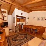 Hotel Diffuso Il Portichetto Sulla Collina A Vezio Perledo Hotel 3*