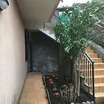 Hotel Diffuso Il Portichetto Sulla Collina A Vezio Perledo 3* Perledo