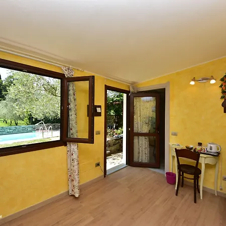 Diffuso Il Portichetto Sulla Collina A Vezio 3* Perledo