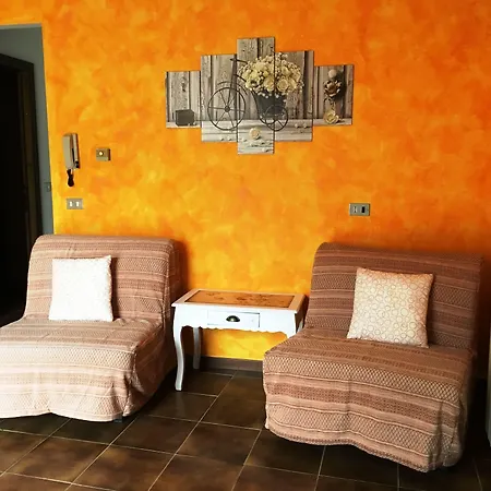 Diffuso Il Portichetto Sulla Collina A Vezio