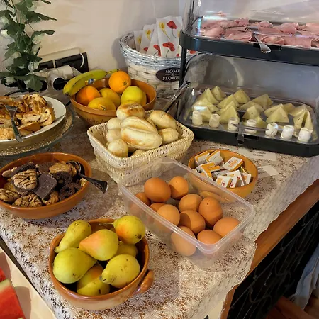 Hotell Hotel Diffuso Il Portichetto Sulla Collina A Vezio Perledo