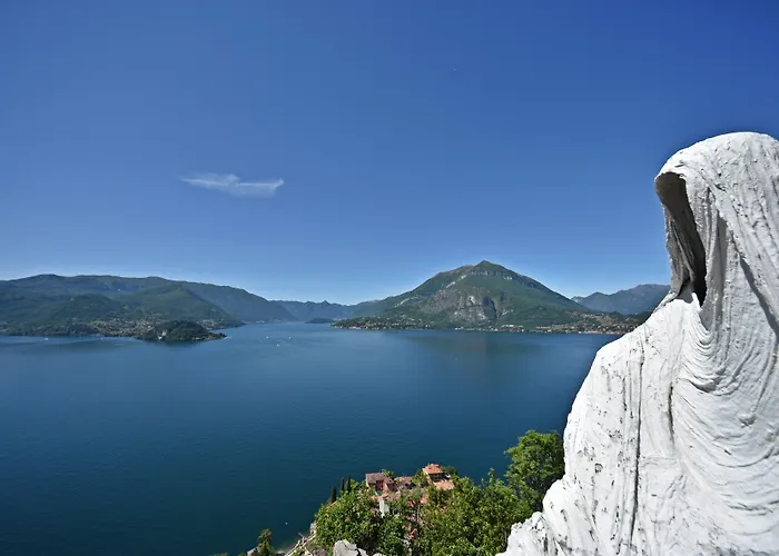 فندق Diffuso Il Portichetto Sulla Collina A Vezio 3*