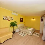 Diffuso Il Portichetto Sulla Collina A Vezio 3* Perledo