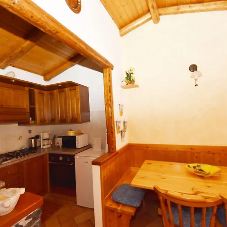 Diffuso Il Portichetto Sulla Collina A Vezio ホテル ペルレード