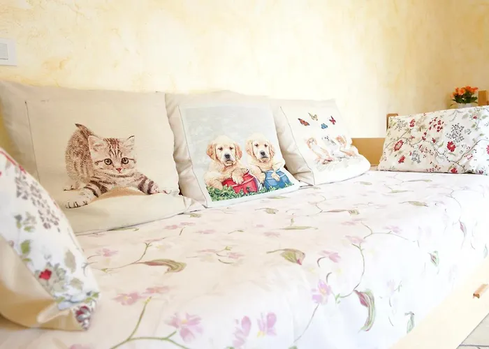 Hotel Diffuso Il Portichetto Sulla Collina A Vezio Perledo Hotel