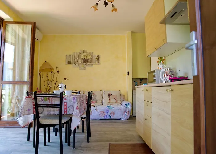 Hotel Hotel Diffuso Il Portichetto Sulla Collina A Vezio Perledo