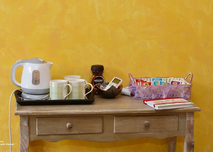 Hotel Diffuso Il Portichetto Sulla Collina A Vezio Perledo Hotel Perledo