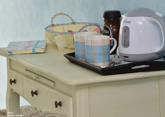 Hotel Hotel Diffuso Il Portichetto Sulla Collina A Vezio Perledo