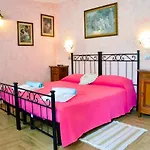 Hotel Diffuso Il Portichetto Sulla Collina A Vezio Perledo
