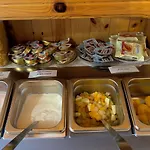 Hotel Hotel Diffuso Il Portichetto Sulla Collina A Vezio Perledo 3*