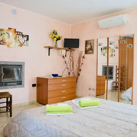 Hotel Diffuso Il Portichetto Sulla Collina A Vezio