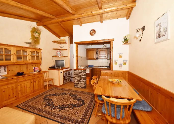 Diffuso Il Portichetto Sulla Collina A Vezio Ξενοδοχείο Perledo